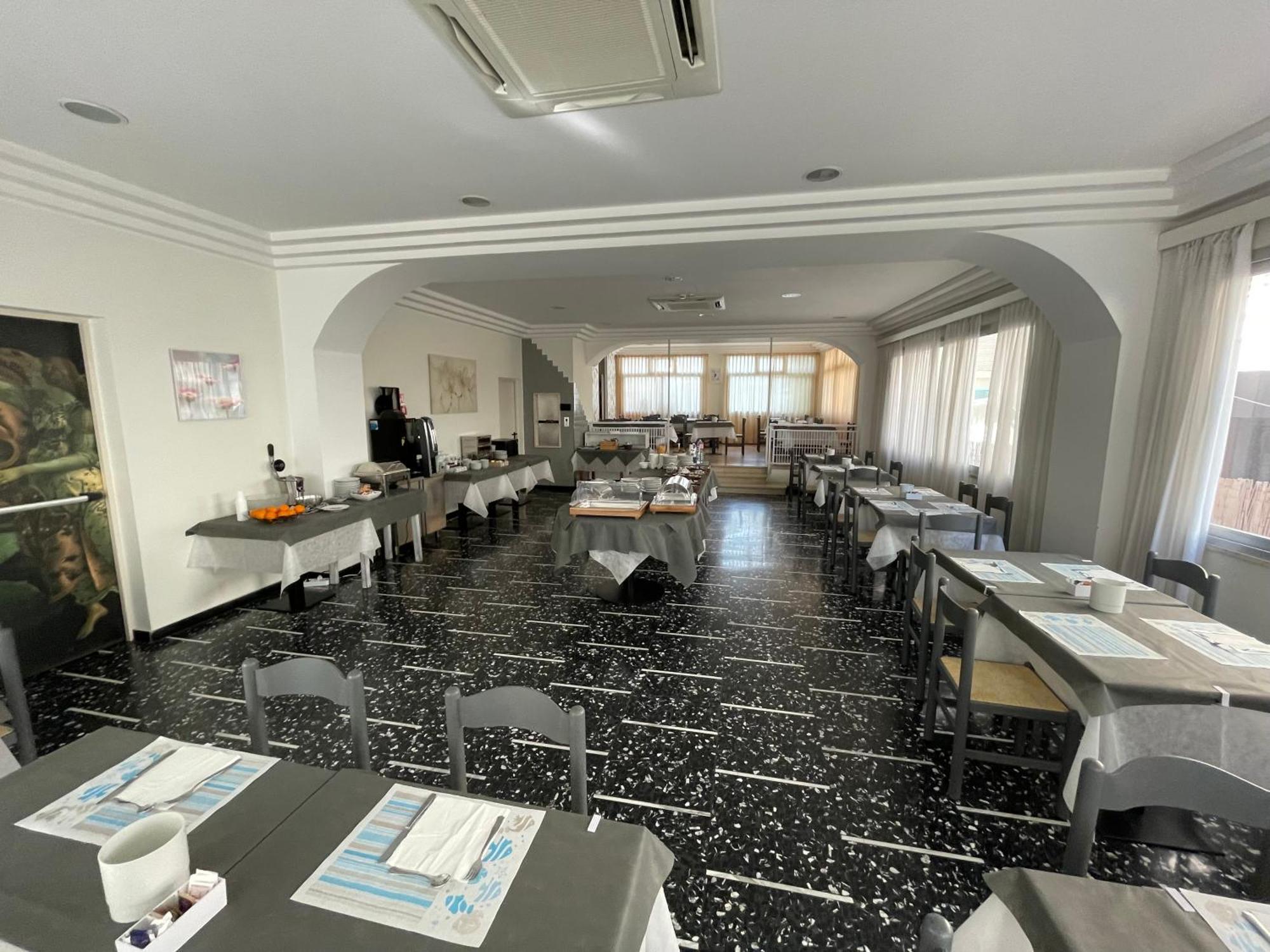 Hotel D'Annunzio Cattolica Dış mekan fotoğraf
