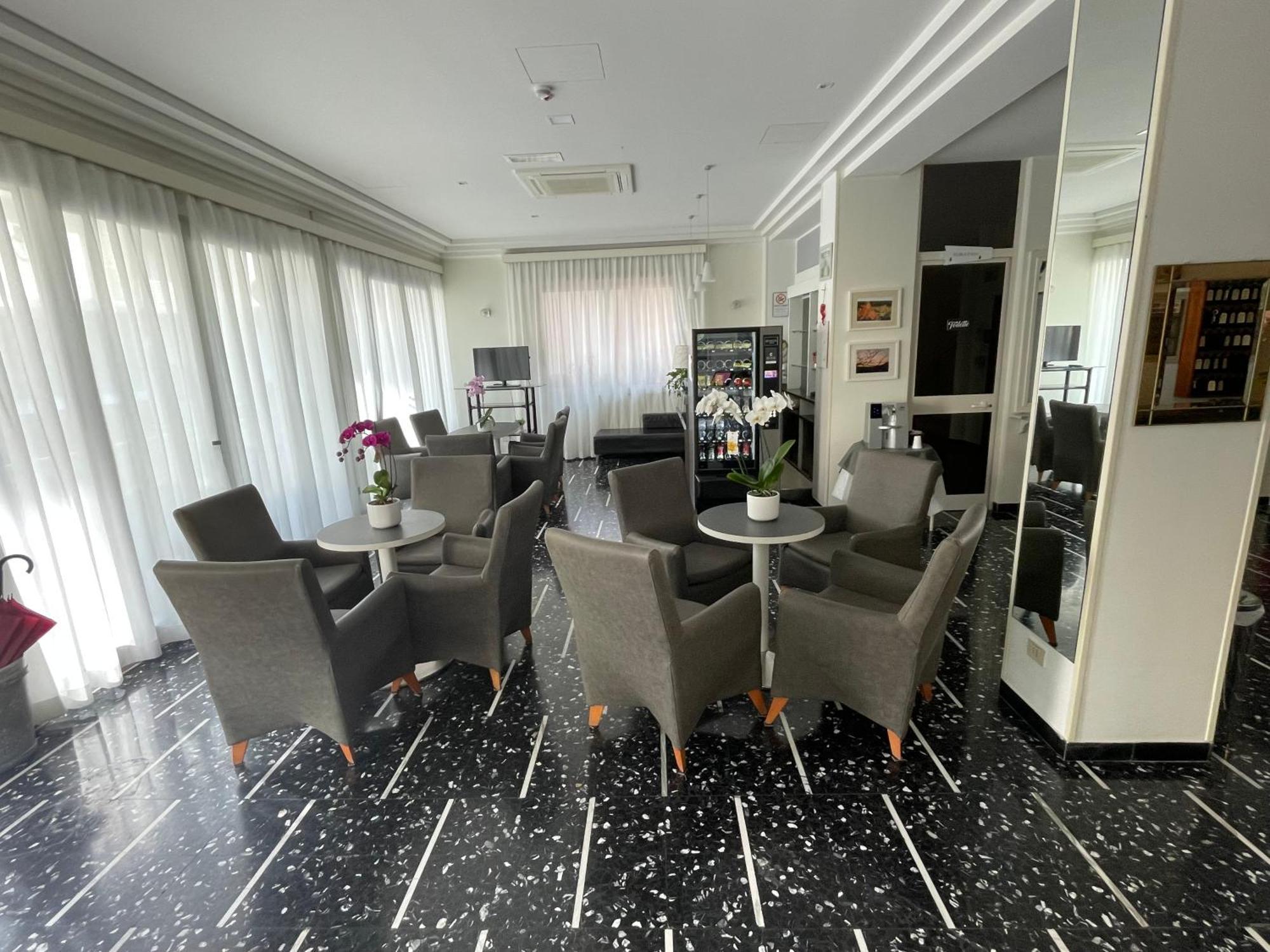 Hotel D'Annunzio Cattolica Dış mekan fotoğraf